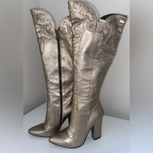 🔥 Charles David Metallic Gold Knee-High Western Boots 8 1/2 – Made in Italy 🔥